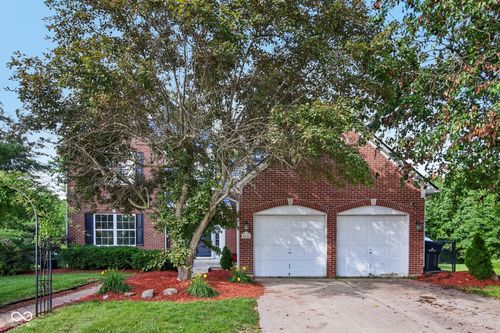 5422 Wakefield Drive S, Greenwood, IN, 46142 | Card Image