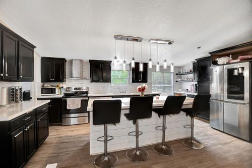 16381 Crockett Xing, Conroe, TX, 77303-4998 | Card Image