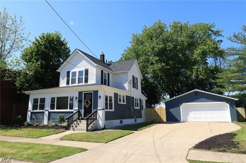 427 South St, Fairport Harbor, OH, 44077-5607 | Card Image