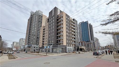 806-8 Hickory Street W, Waterloo, ON, N2L3H6 | Card Image