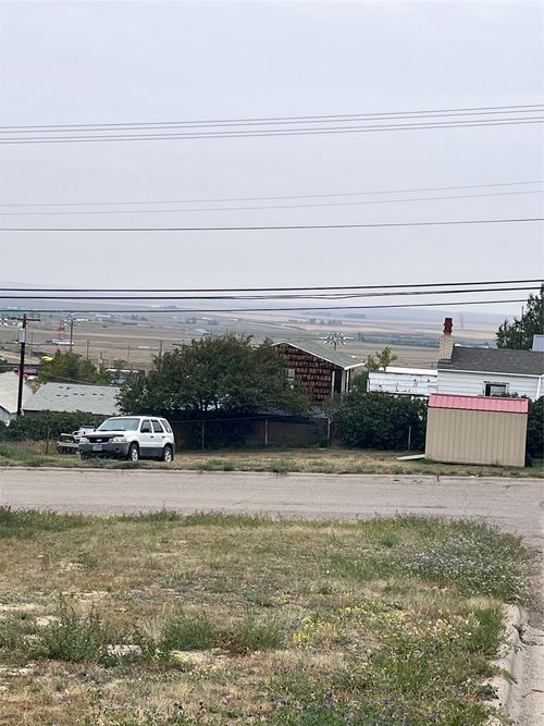 920 1st St Se, Cut Bank, MT, 59427-3108 | Card Image