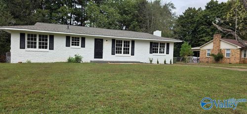 2814 Claiborne Rd Nw, Huntsville, AL, 35810-3205 | Card Image