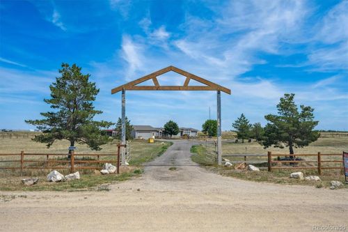 67671 E 48th Ave, Byers, CO, 80103-8564 | Card Image