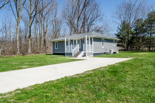 373 Bridgman Ave, Benton Harbor, MI, 49022-1919 | Card Image