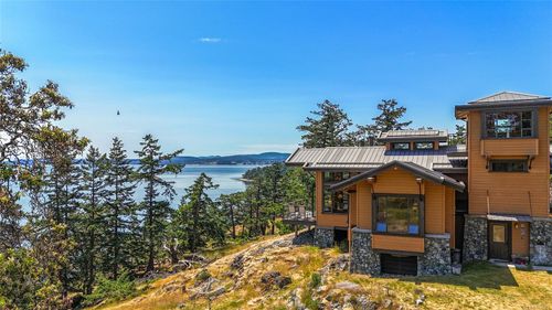 730 Treetops Spur, Sidney Island, BC, V8M1W3 | Card Image