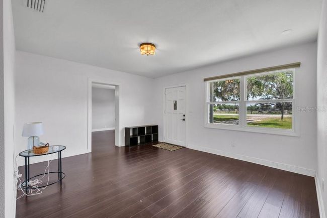 11015 S County Road 39, House other with 4 bedrooms, 2 bathrooms and null parking in Lithia FL | Image 5