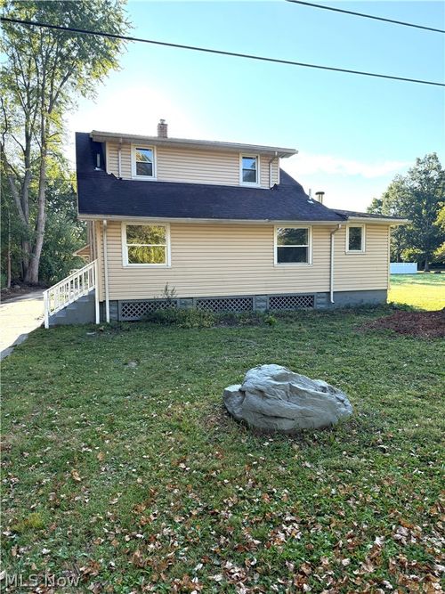 3687 Franklin Ave, Hubbard, OH, 44425-2517 | Card Image