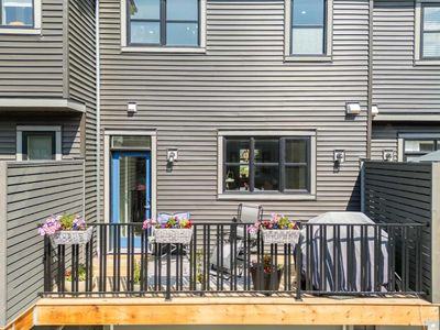 53 Spring Willow Close Sw, Townhouse with 3 bedrooms, 2 bathrooms and 4 parking in Calgary AB | Image 3