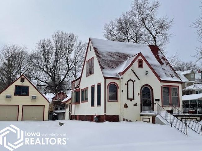 304 S Market St, House other with 3 bedrooms, 2 bathrooms and null parking in Rock port MO | Image 4