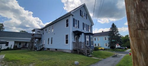 21 Washington St, Penacook, NH, 03303-1516 | Card Image