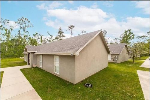 a-19213 Esterbrook Rd, Ponchatoula, LA, 70454-4689 | Card Image