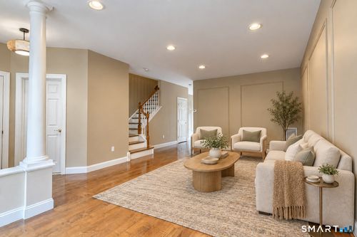 19-19 Orwich Ct, Danbury, CT, 06810-5176 | Card Image