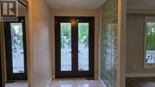 20 May Avenue, Richmond Hill (North Richvale), ON, L4C3S6 | Card Image