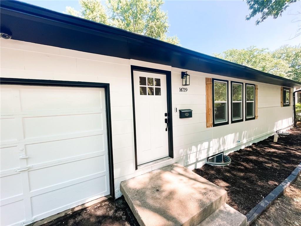 Fuller Ave, Grandview, MO 64030