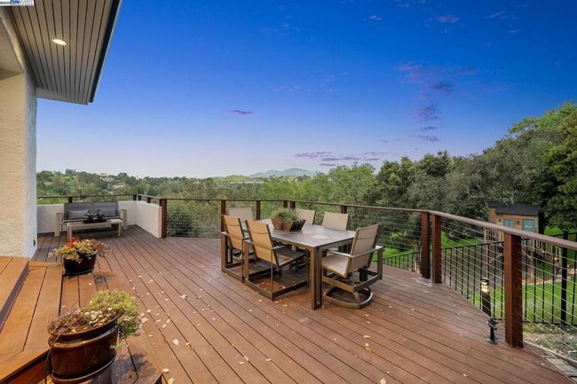 11 Leslyn Ln, House other with 5 bedrooms, 6 bathrooms and 2 parking in Lafayette CA | Image 25