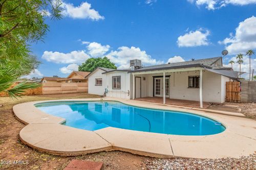 4810 W Laurel Ln, Glendale, AZ, 85304-2923 | Card Image