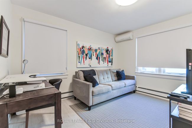 MAIN - 16 Farnham Ave, House other with 3 bedrooms, 2 bathrooms and 1 parking in Toronto ON | Image 17