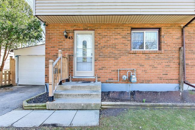 45 Mohegan Cres, House attached with 3 bedrooms, 2 bathrooms and 2 parking in London ON | Image 4