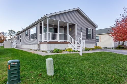37 Blue Jay St, Tiverton, RI, 02878-5611 | Card Image