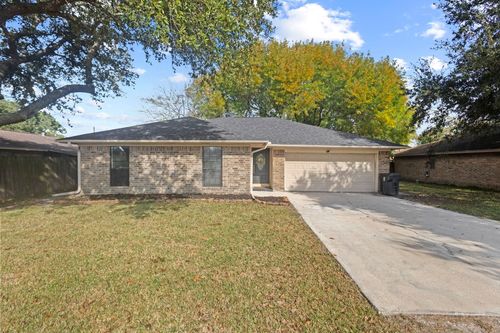 361 Roberts Ave, Bridge City, TX, 77611-4625 | Card Image