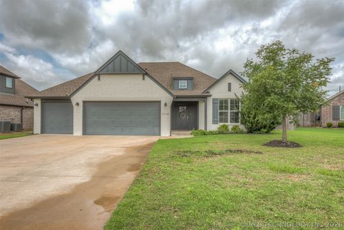 23105 E 104th Street S, Broken Arrow, OK, 74014 | Card Image