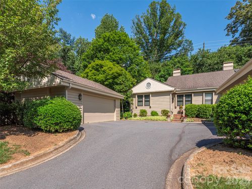 3201 Saint Augustine Pl, Asheville, NC, 28805-2480 | Card Image