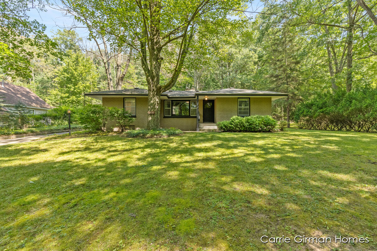 Butternut Dr, West Olive, MI 49460