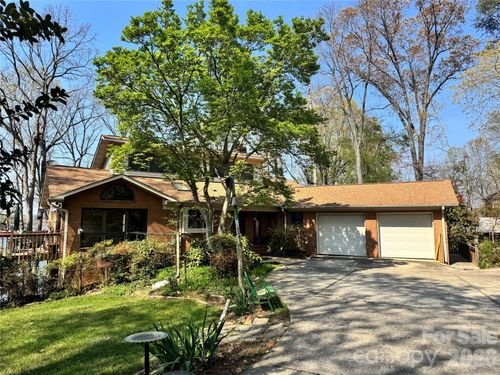 246 Digh Cir, Mooresville, NC, 28117-7092 | Card Image