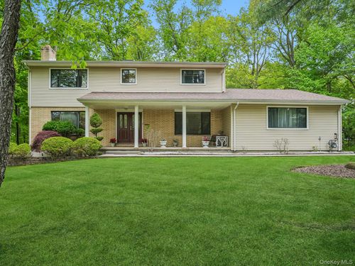 4 Lochness Ln, New City, NY, 10956-1504 | Card Image