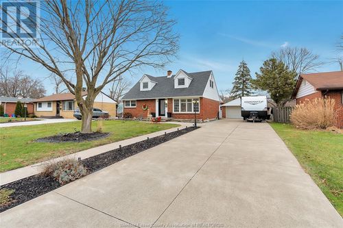 3456 Glenwood Ave, Windsor, ON, N9E2Y5 | Card Image