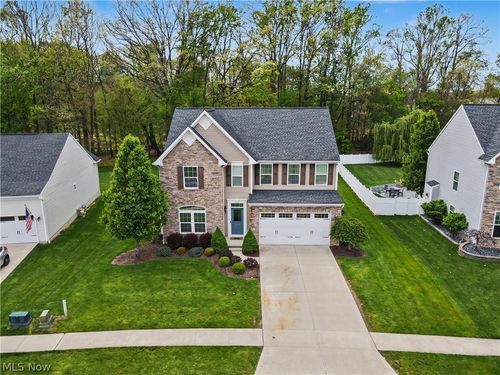 4721 Briar Hill Dr, Ravenna, OH, 44266-7849 | Card Image