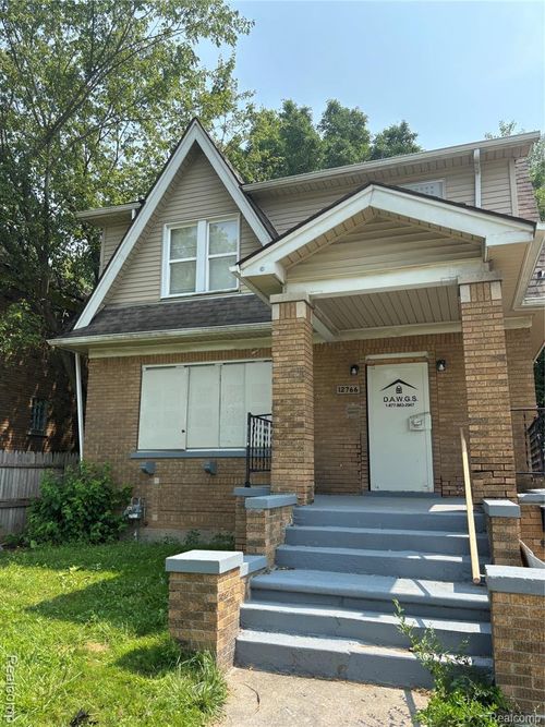 12766 Wilshire Dr, Detroit, MI, 48213-1852 | Card Image