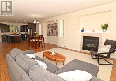 467 Alpen Way, House other with 6 bedrooms, 3 bathrooms and 5 parking in Nanaimo BC | Image 2