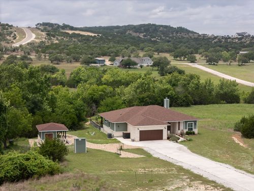 202 Falling Oak Dr, Blanco, TX, 78606-2247 | Card Image