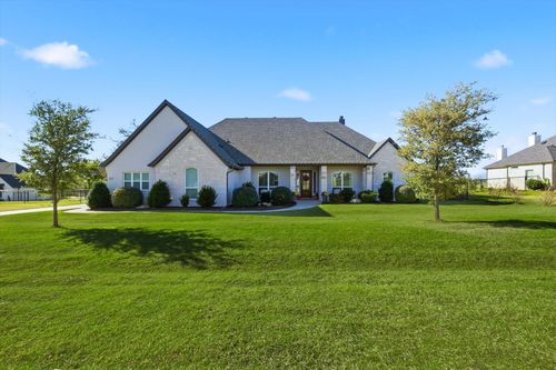 235 Columbia Ct, Springtown, TX, 76082-2883 | Card Image