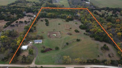 15571 154th Rd, Mayetta, KS, 66509-8716 | Card Image