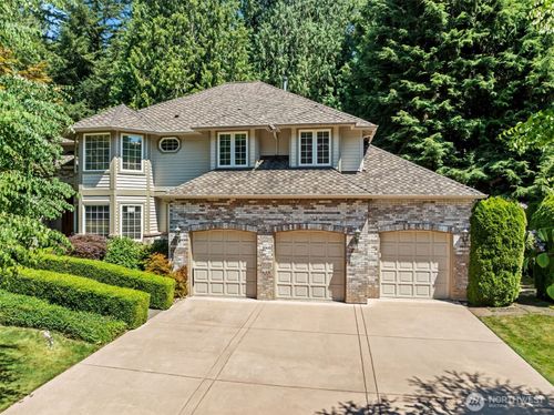 19710 222nd Ave Ne, Woodinville, WA, 98077-6748 | Card Image