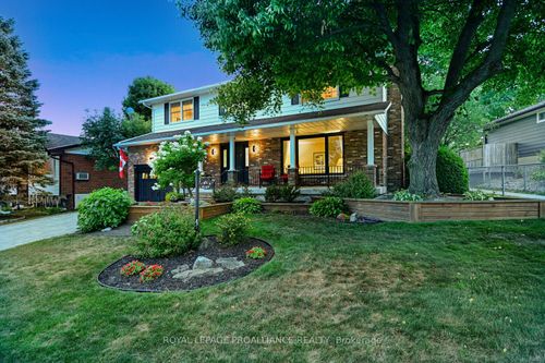 {{alt}} | Card Image