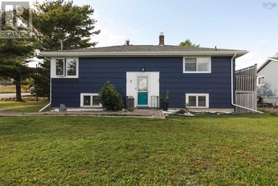 5 Pinedale Dr, House other with 2 bedrooms, 1 bathrooms and null parking in Prospect Bay NS | Image 1