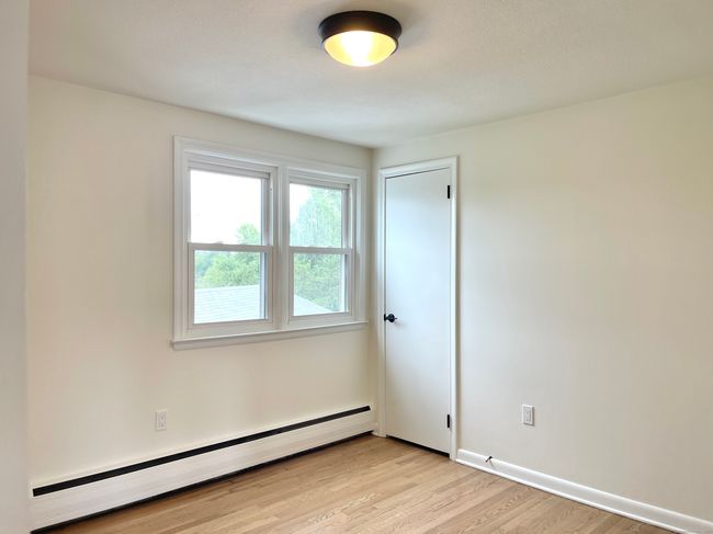 226 Middletown Ave, Home with 6 bedrooms, 2 bathrooms and 8 parking in Wethersfield CT | Image 18