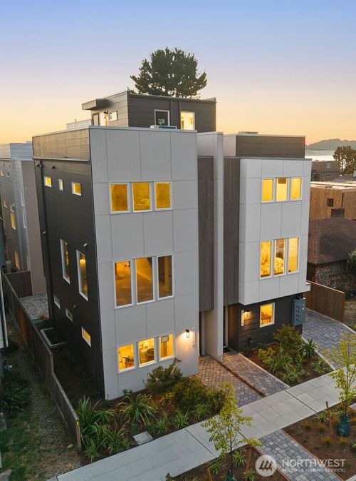 4123 Chilberg Ave Sw, Seattle, WA, 98116 | Card Image