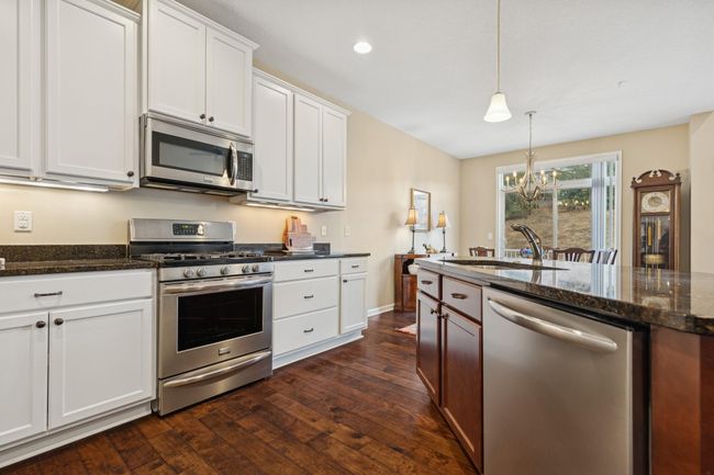 Quality cabinets done right with pull out shelving & soft close drawers! | Image 10