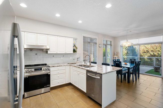 11 Patrick View Sw, House other with 4 bedrooms, 4 bathrooms and 4 parking in Calgary AB | Image 19