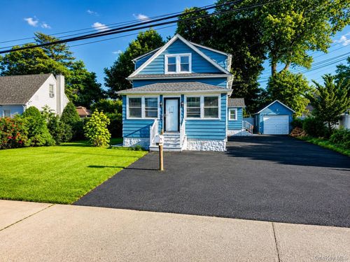 26 Flanders Pl, West Babylon, NY, 11704-5417 | Card Image