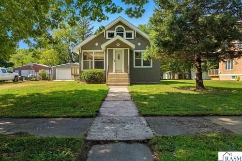 217 N Central Ave, Truman, MN, 56088-1002 | Card Image