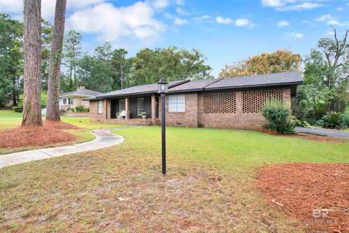 509 Sutherland Dr, Chickasaw, AL, 36611-2442 | Card Image