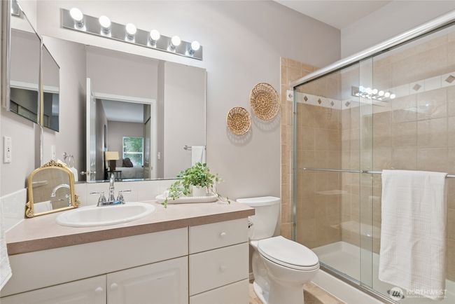 B10 - 2147 Hammond Ave, Condo with 2 bedrooms, 2 bathrooms and null parking in Dupont WA | Image 18