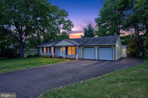 1155 Grandview Cir, POTTSTOWN, PA, 19465-7725 | Card Image