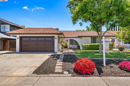 1059 Lakehurst Rd, Livermore, CA, 94551-1851 | Card Image