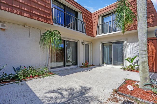 APT-1C - 3900 County Line Rd, Townhouse with 2 bedrooms, 3 bathrooms and null parking in Jupiter FL | Image 5